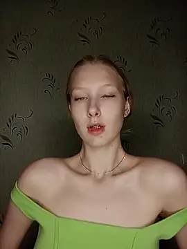 Snapshot of Tanya_Savel chatting on June 5, 7:19 pm Tanya Savel online show from June 5, 7:19 pm