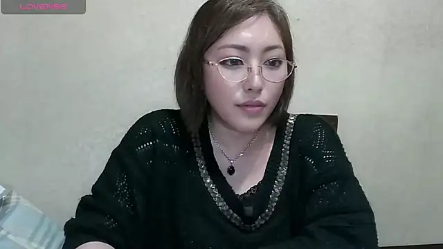 Snapshot of Anna_jpn8 chatting on May 18, 12:33 pm Anna jpn8 online show from May 18, 12:33 pm