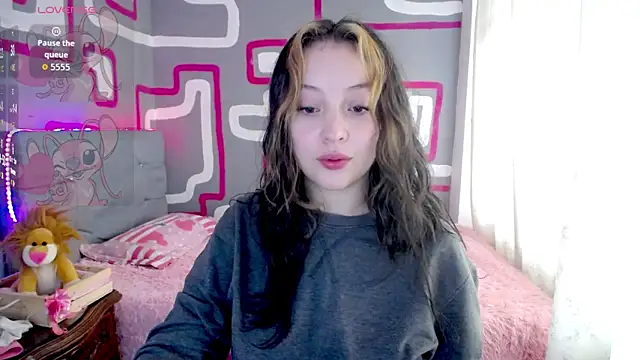 vero doll12 online show from April 13, 1:27 pm