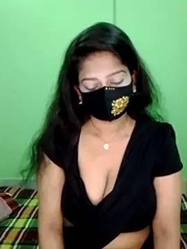 Snapshot of black-woman chatting on April 26, 2:26 pm black-woman online show from April 26, 2:26 pm