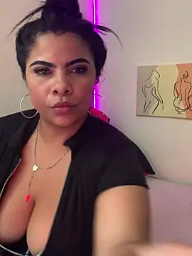 Snapshot of megan_purpura chatting on April 29, 5:30 pm megan purpura online show from April 29, 5:30 pm