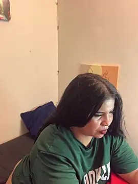 Snapshot of megan_purpura chatting on May 20, 9:32 pm megan purpura online show from May 20, 9:32 pm