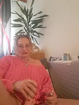 Snapshot of Blond_lady_czech chatting on April 17, 5:16 pm Blond lady czech online show from April 17, 5:16 pm