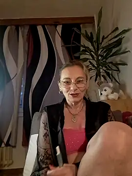 Snapshot of Blond_lady_czech chatting on April 18, 6:23 pm Blond lady czech online show from April 18, 6:23 pm