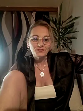 Snapshot of Blond_lady_czech chatting on April 19, 6:32 pm Blond lady czech online show from April 19, 6:32 pm