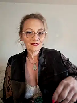 Snapshot of Blond_lady_czech chatting on April 21, 12:44 pm Blond lady czech online show from April 21, 12:44 pm