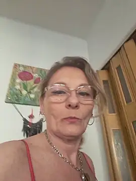 Snapshot of Blond_lady_czech chatting on May 2, 5:29 pm Blond lady czech online show from May 2, 5:29 pm