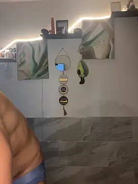 Snapshot of Emcapuchado_Josee chatting on April 13, 10:04 pm Emcapuchado Josee online show from April 13, 10:04 pm