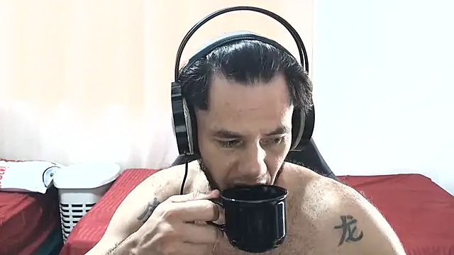 Snapshot of andrew_1520 chatting on July 30, 6:07 pm andrew 1520 online show from July 30, 6:07 pm