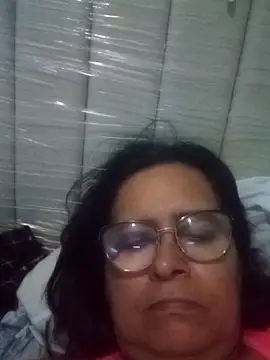 Snapshot of PienCanela chatting on April 25, 9:01 pm PienCanela online show from April 25, 9:01 pm