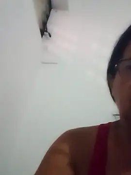 Snapshot of PienCanela chatting on May 28, 10:23 am PienCanela online show from May 28, 10:23 am