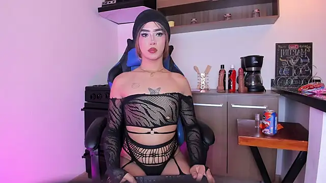 Snapshot of Flor_pink chatting on July 8, 2:16 am Flor pink online show from July 8, 2:16 am
