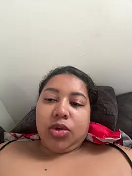 Snapshot of Ninibella chatting on July 7, 12:09 pm Ninibella online show from July 7, 12:09 pm