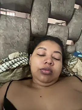 Snapshot of Ninibella chatting on July 9, 11:47 am Ninibella online show from July 9, 11:47 am