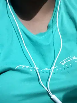 Siya mic online show from April 12, 6:02 pm