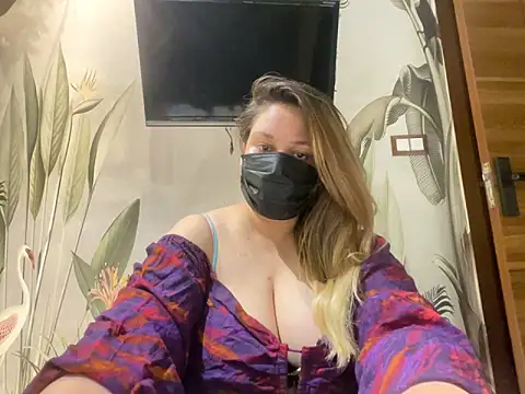 Snapshot of kavyasingh36 chatting on April 27, 2:59 pm kavyasingh36 online show from April 27, 2:59 pm