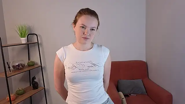 Kira Lemos online show from June 12, 10:03 am
