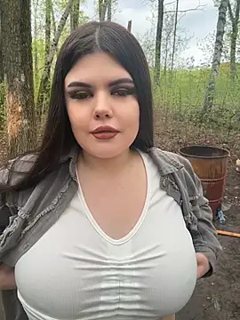 Snapshot of AmeliaBronze chatting on May 9, 1:55 am AmeliaBronze online show from May 9, 1:55 am