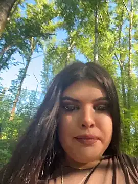 Snapshot of AmeliaBronze chatting on June 5, 1:56 am AmeliaBronze online show from June 5, 1:56 am
