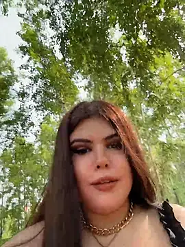 Snapshot of AmeliaBronze chatting on July 13, 2:47 am AmeliaBronze online show from July 13, 2:47 am