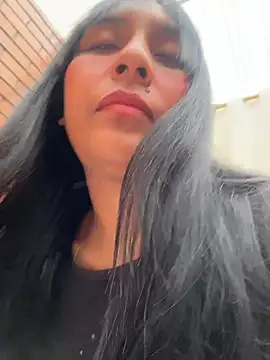 Snapshot of MELIZ_QUEEN chatting on April 23, 1:35 pm MELIZ QUEEN online show from April 23, 1:35 pm