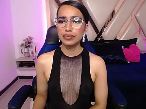 Snapshot of Miaa_ferrari1 chatting on April 24, 8:50 am Miaa ferrari1 online show from April 24, 8:50 am