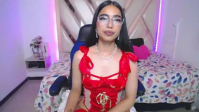 Snapshot of Miaa_ferrari1 chatting on May 3, 10:32 am Miaa ferrari1 online show from May 3, 10:32 am