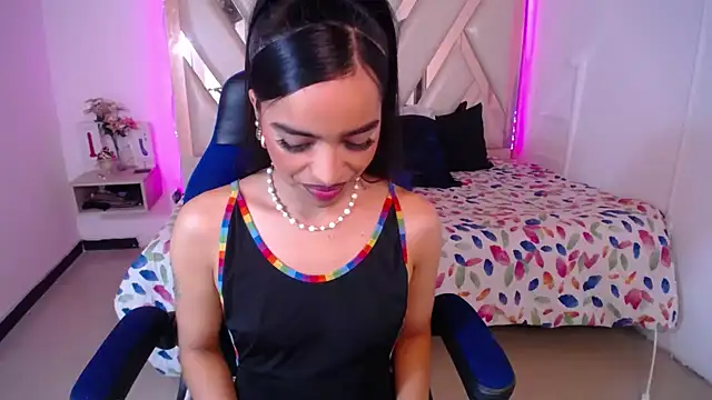 Snapshot of Miaa_ferrari1 chatting on May 27, 11:07 am Miaa ferrari1 online show from May 27, 11:07 am