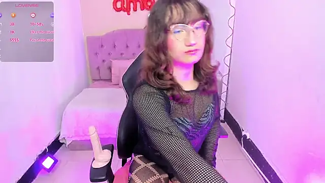 KATHERINE TAY online show from April 22, 7:26 pm