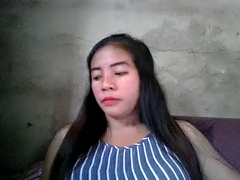 Snapshot of pinayysimple chatting on May 19, 12:38 am pinayysimple online show from May 19, 12:38 am