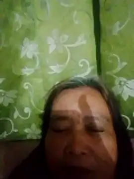 Snapshot of jeanyummytits chatting on May 7, 2:55 pm jeanyummytits online show from May 7, 2:55 pm