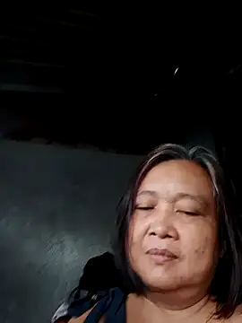 Snapshot of jeanyummytits chatting on May 23, 9:41 pm jeanyummytits online show from May 23, 9:41 pm