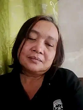 Snapshot of jeanyummytits chatting on May 29, 11:58 pm jeanyummytits online show from May 29, 11:58 pm