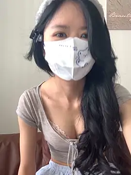 Snapshot of Honey_baba chatting on April 13, 6:41 am Honey baba online show from April 13, 6:41 am