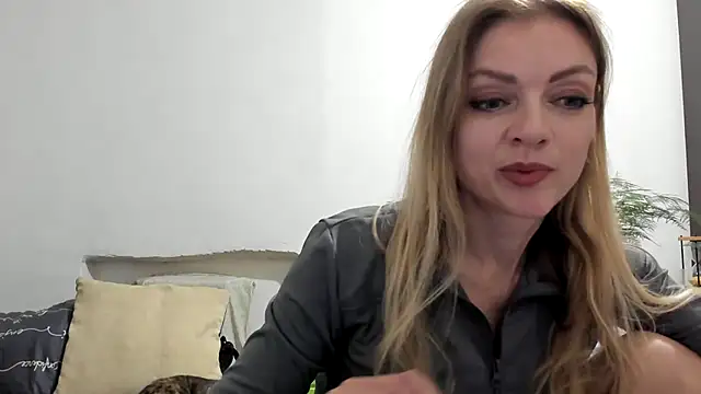 Snapshot of Severina7 chatting on June 30, 7:59 pm Severina7 online show from June 30, 7:59 pm