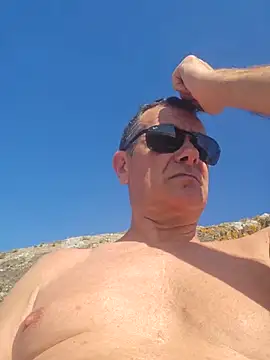 loulouferrari online show from April 26, 3:10 pm