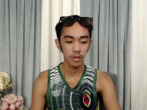 crocodale online show from April 14, 1:22 am