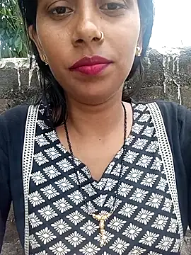 Snapshot of Miss_Divyaa chatting on May 5, 5:59 am Miss Divyaa online show from May 5, 5:59 am