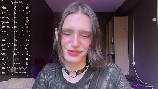Snapshot of Niky_Long chatting on June 19, 12:31 pm Niky Long online show from June 19, 12:31 pm