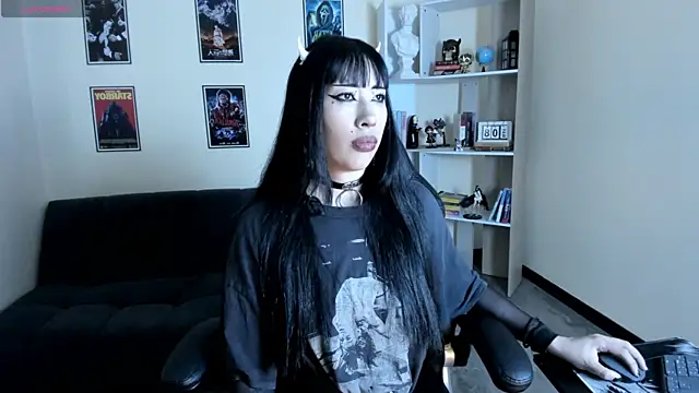 Ravenelle  online show from July 12, 9:17 pm