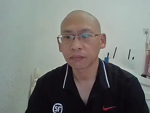 Snapshot of benly118 chatting on April 30, 12:06 am benly118 online show from April 30, 12:06 am