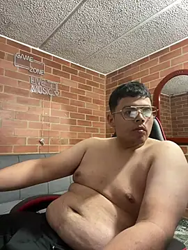 steef0  online show from April 13, 5:13 am