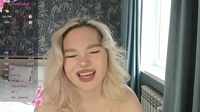 Snapshot of Anna_Delon chatting on April 26, 11:19 am Anna Delon online show from April 26, 11:19 am