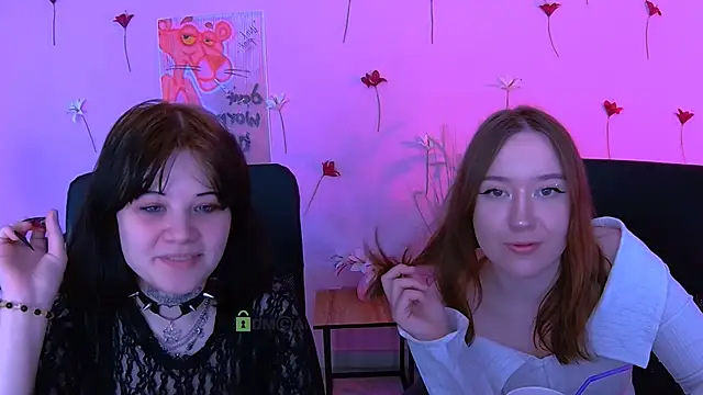 nikki kiss  online show from April 26, 10:24 am