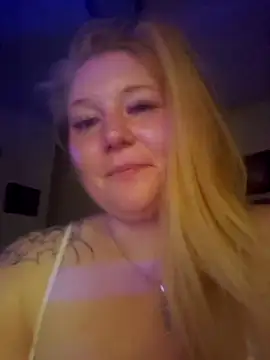 Snapshot of jilljizzle1990 chatting on April 13, 12:32 pm jilljizzle1990 online show from April 13, 12:32 pm