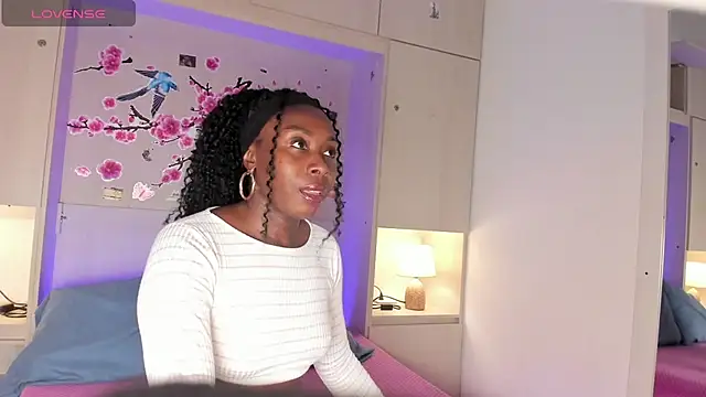 Snapshot of TaylorBloom chatting on May 29, 11:52 am TaylorBloom online show from May 29, 11:52 am