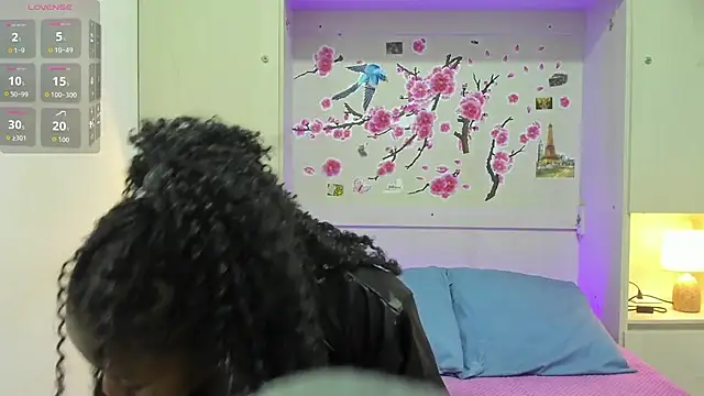 Snapshot of TaylorBloom chatting on May 30, 11:51 am TaylorBloom online show from May 30, 11:51 am