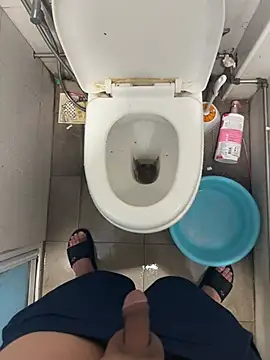 Snapshot of traisexxi chatting on April 13, 3:39 pm traisexxi online show from April 13, 3:39 pm