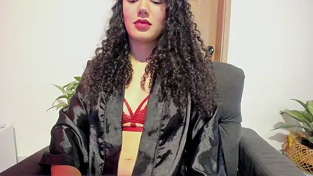 Snapshot of MiaRouseex chatting on May 7, 1:55 am MiaRouseex online show from May 7, 1:55 am