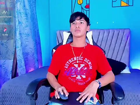 Snapshot of IhanKing chatting on May 19, 7:20 pm IhanKing online show from May 19, 7:20 pm